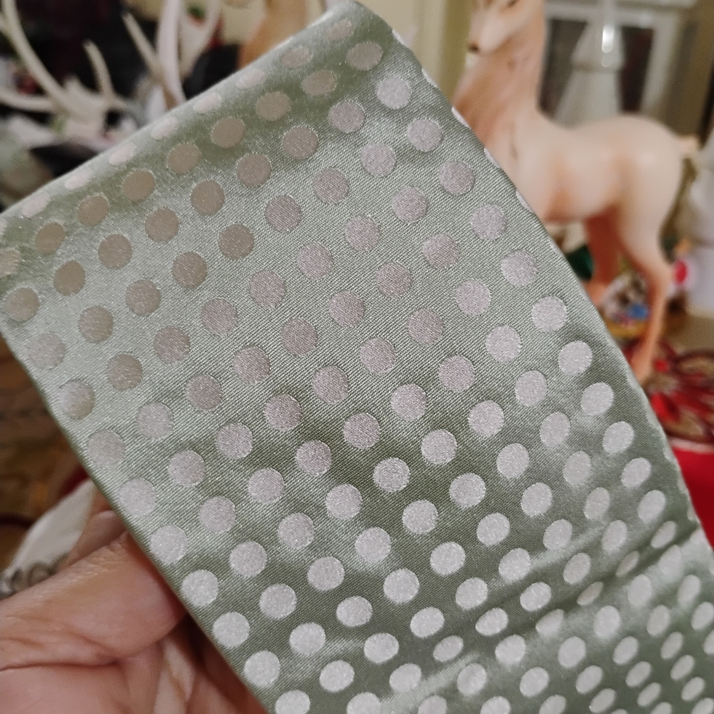 BURBERRY LONDON 💯 SILK TIE - Picture 6 of 8
